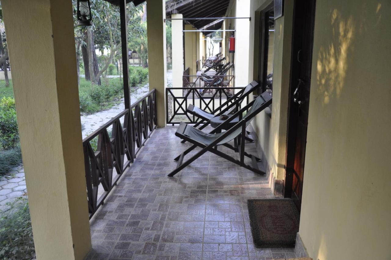 Rhino Lodge Bardia Pvt Ltd Bardiya Luaran gambar